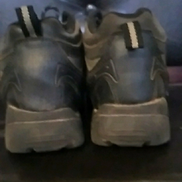 Ozark trail, 8, grey, barely worn - Picture 3 of 5